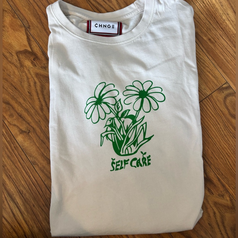 CHNGE Cream Logo Tag Organic Cotton Tee